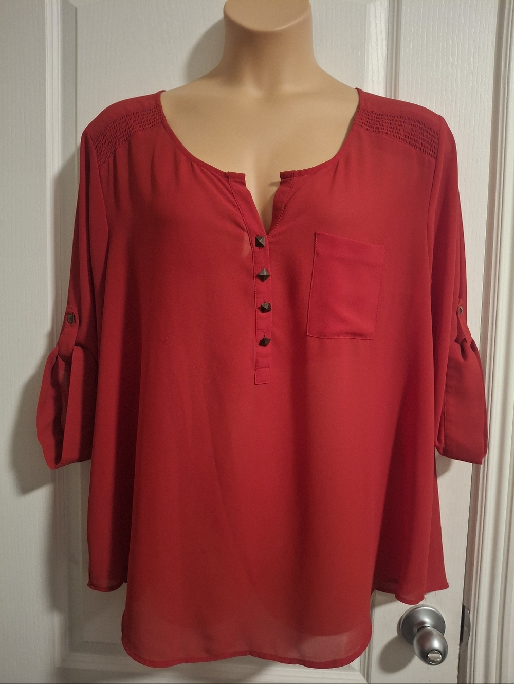 Torrid Sz 3  Red Button-Front Scoop Neck Top